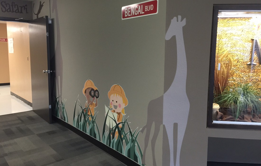 Giraffe & kids wall vinyl